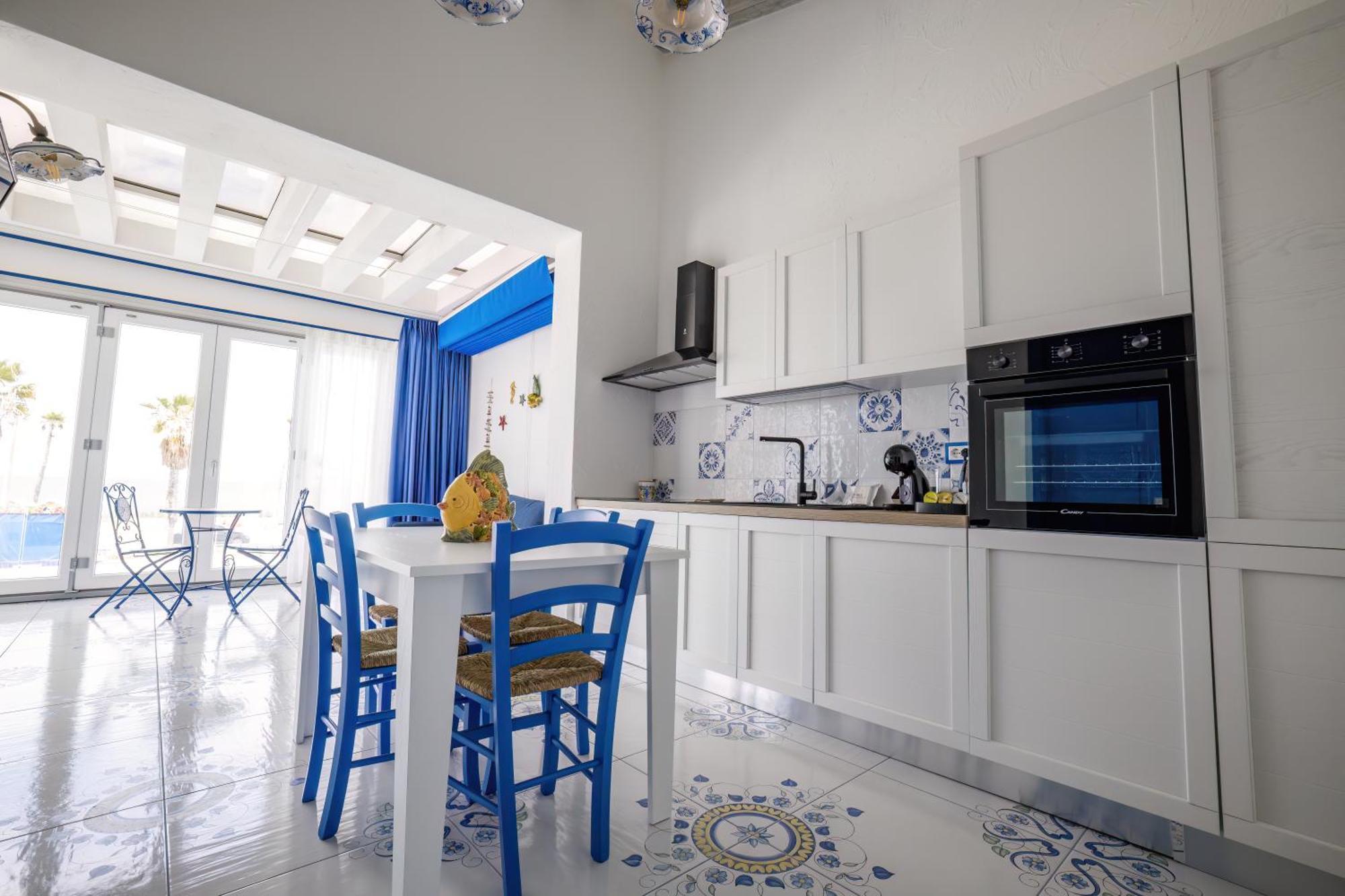 Etoiles Guest House جويا تورو المظهر الخارجي الصورة