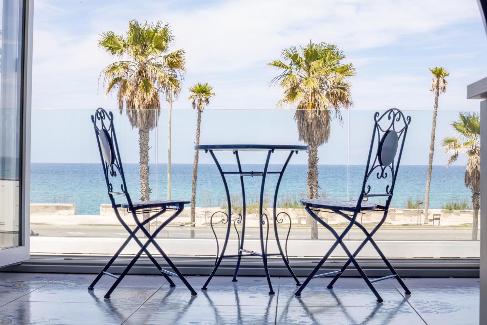 Etoiles Guest House جويا تورو المظهر الخارجي الصورة