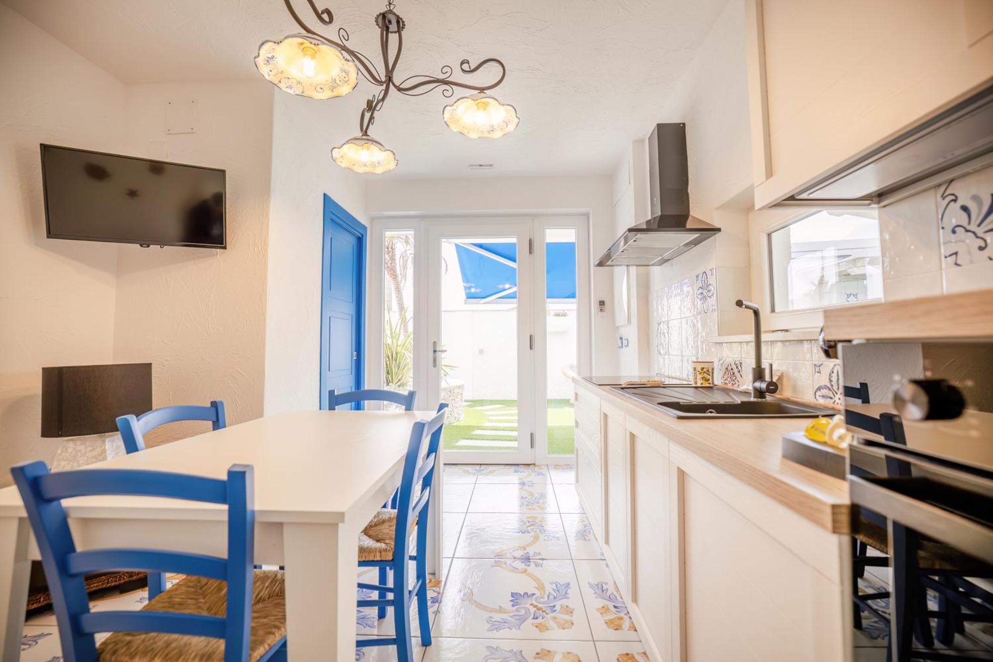 Etoiles Guest House جويا تورو المظهر الخارجي الصورة