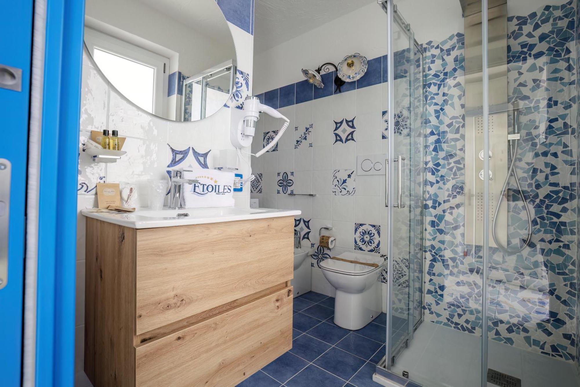 Etoiles Guest House جويا تورو المظهر الخارجي الصورة